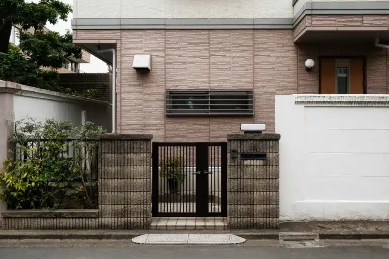 How Much Does a Custom Driveway Gate Cost in West Vancouver